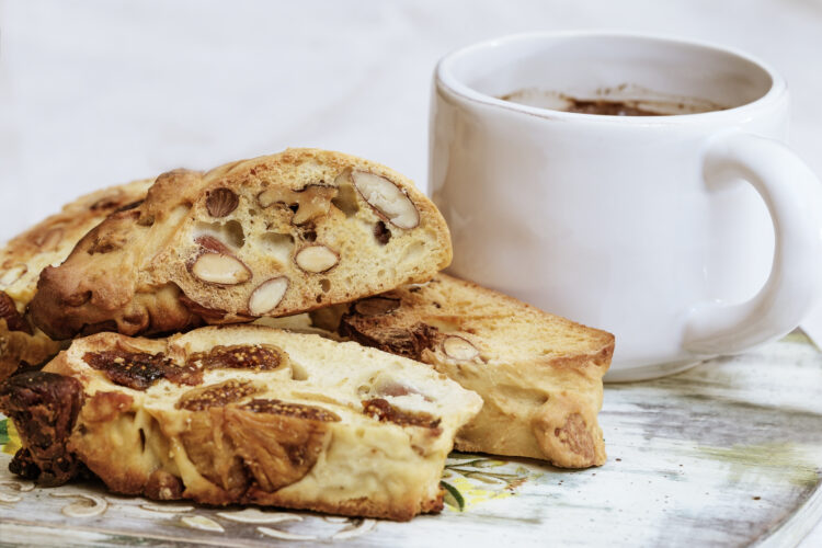Italian Fig Biscotti Recipe with Hazelnuts